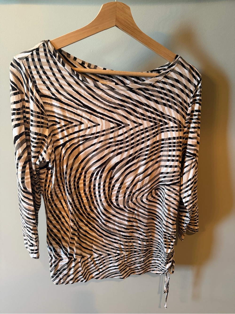 Ruby Rd. Black & White Swirl Pattern Boatneck Long Sleeve Top